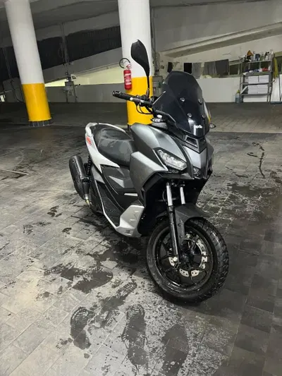 Aprilia SR GT 125 (2022 - 24) usata