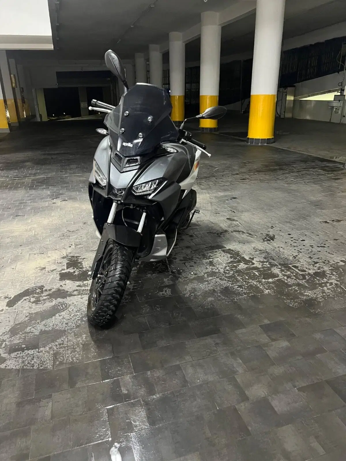 Aprilia SR GT 125 (2022 - 24) (2)