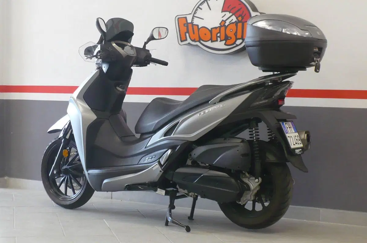 Kymco Agility 300i (2021 - 25) (2)
