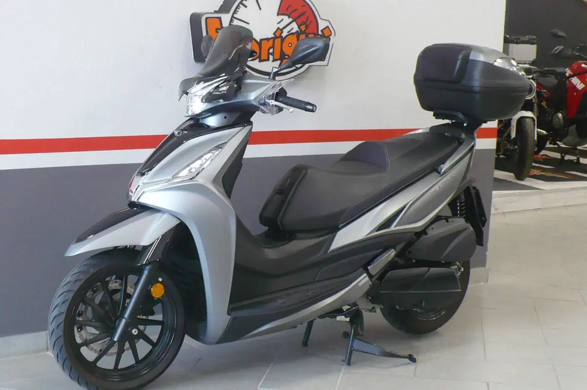 Kymco Agility 300i (2021 - 25) (3)