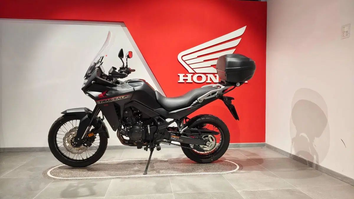 Honda Transalp XL750 (2023 - 24) (3)