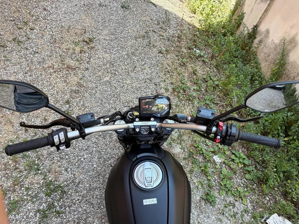 Ducati Scrambler 800 Icon Dark (2025 - 26) (7)