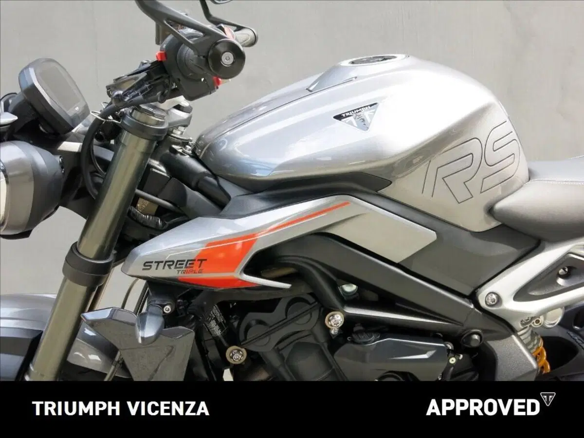 Triumph Street Triple 765 RS (2023 - 26) (4)