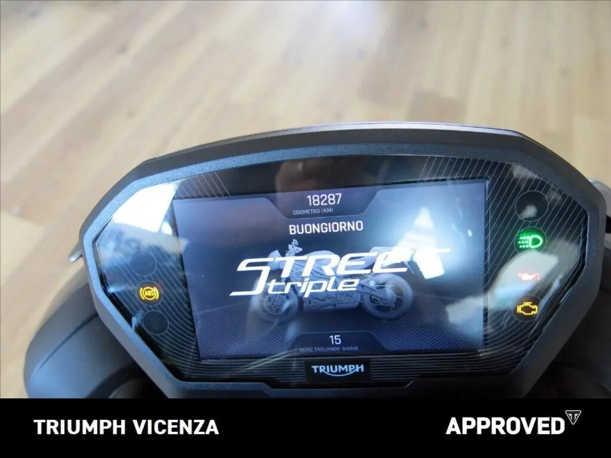 Triumph Street Triple 765 RS (2023 - 26) (5)