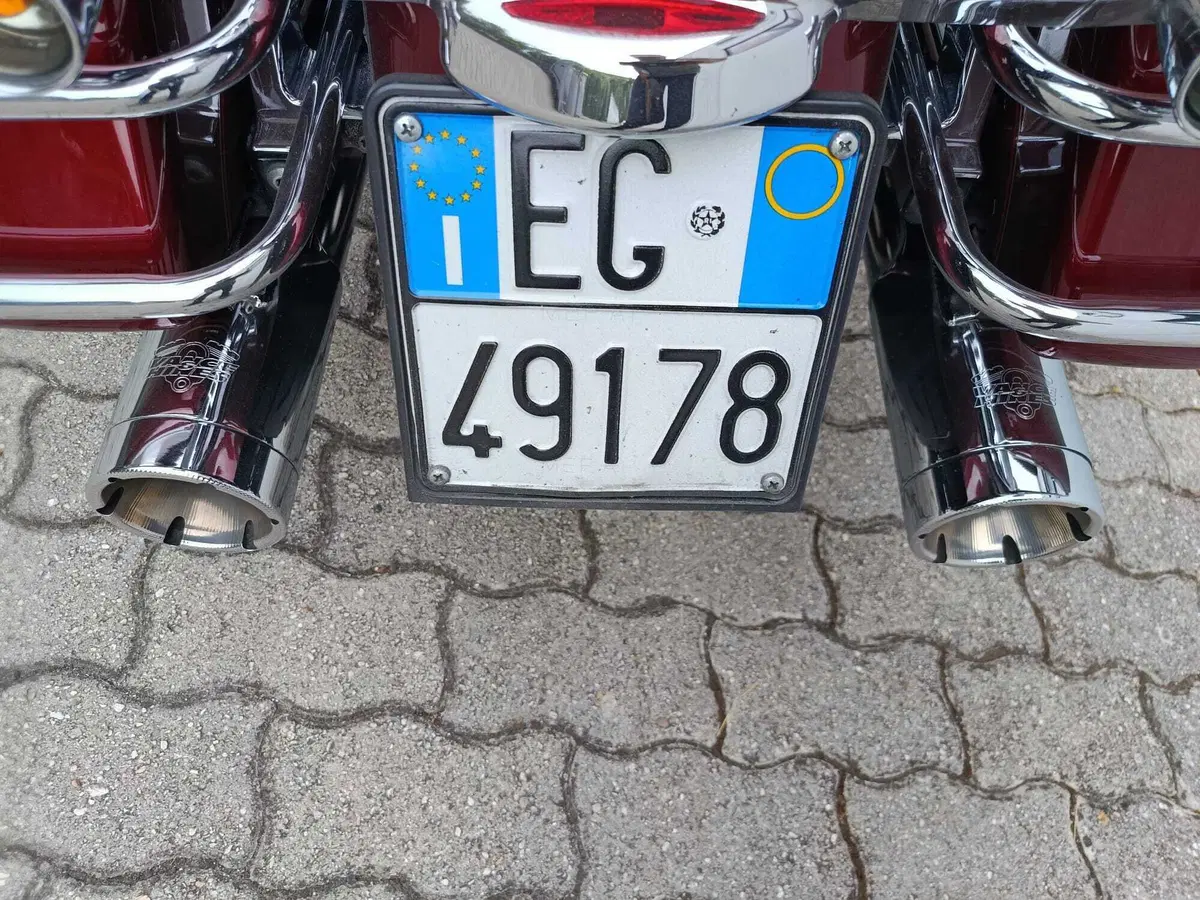 Harley-Davidson 1690 Road King (2013 - 16) - FLHR (6)