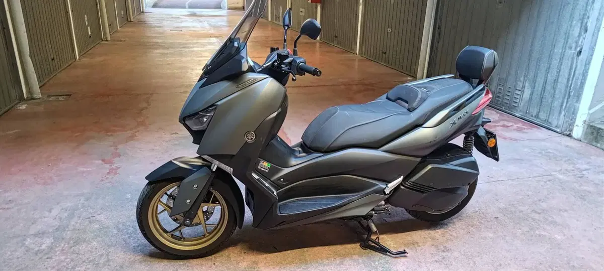 Yamaha X-Max 300 Tech Max (2021 - 24) (3)