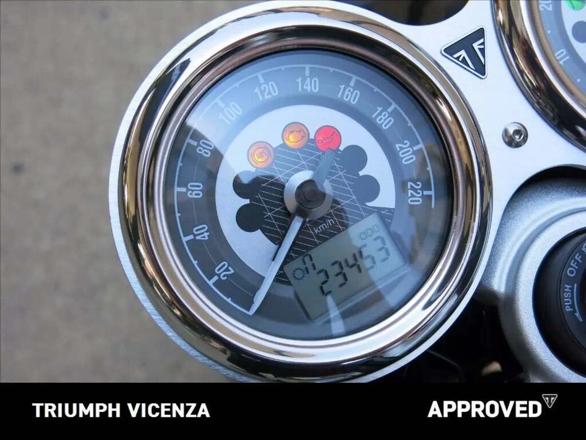 Triumph Speed Twin 1200 (2021 - 24) (5)