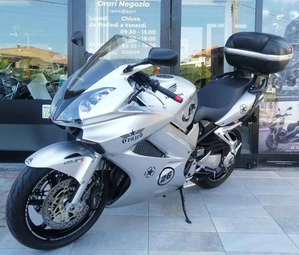 Honda VFR 800 (2002 - 05) (4)