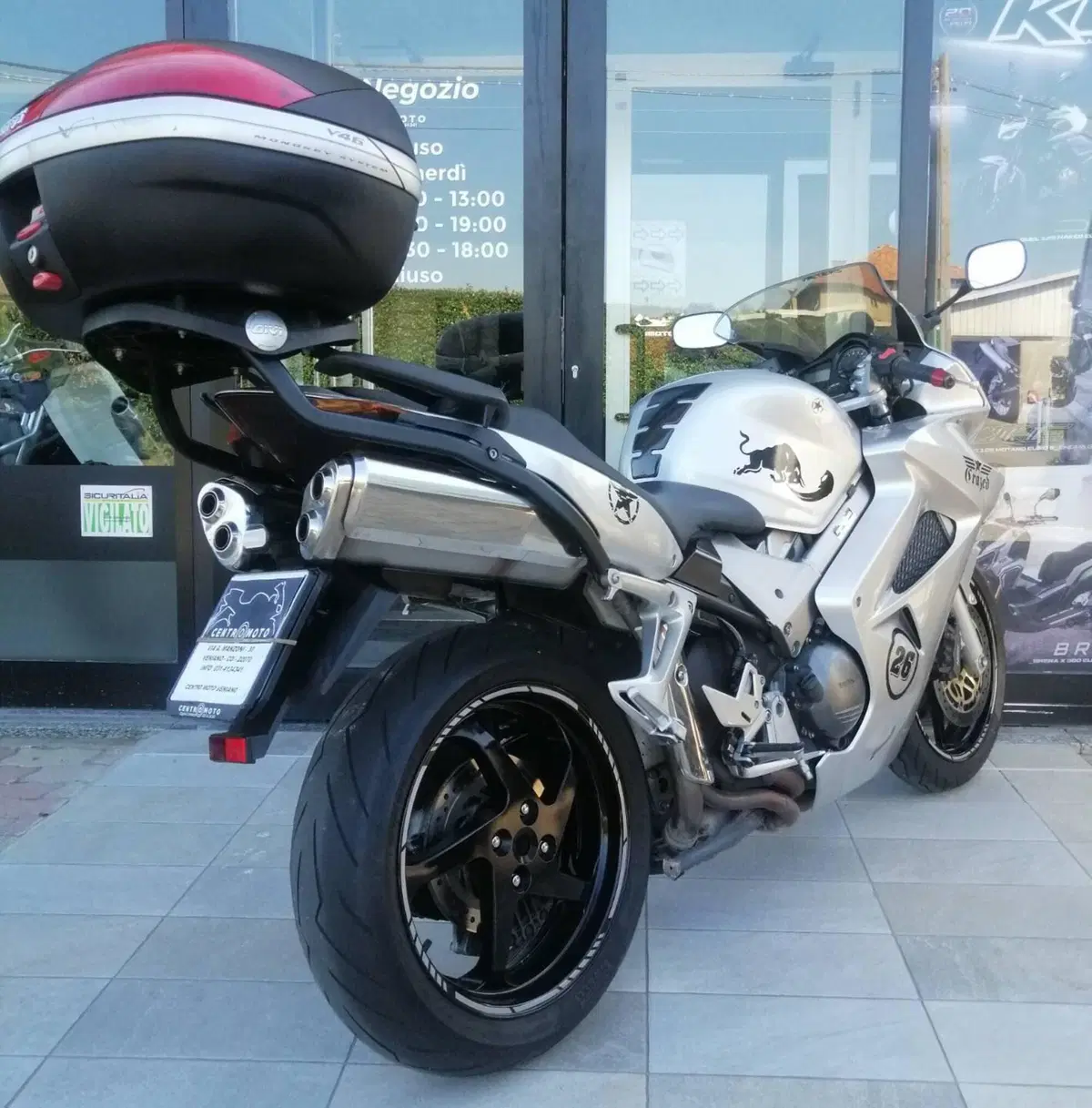 Honda VFR 800 (2002 - 05) (6)