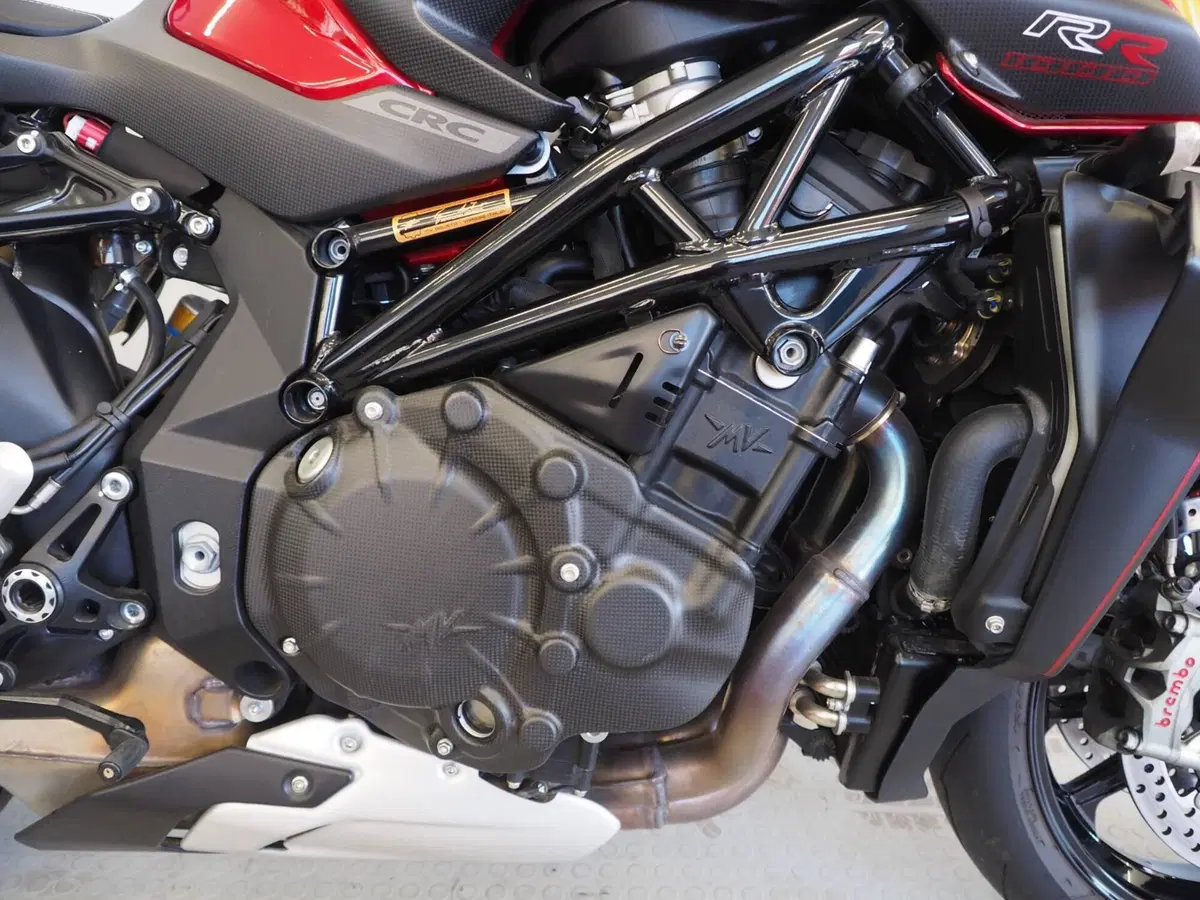 MV Agusta Brutale 1000 RR (2021 - 25) (2)