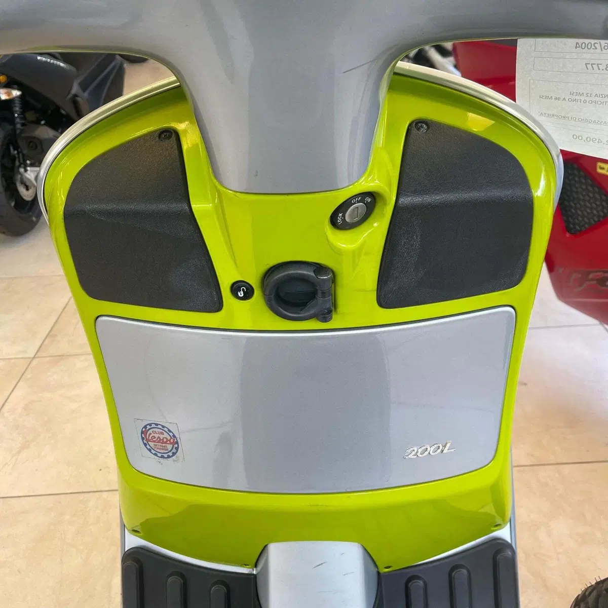 Vespa Granturismo 200 L (8)