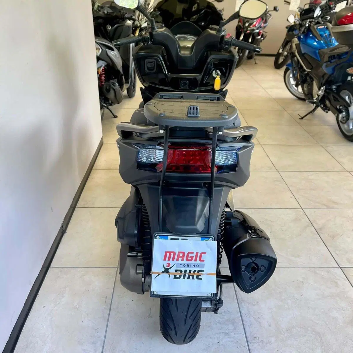 Kymco K-Xct 300i ABS (2012 - 17) (8)