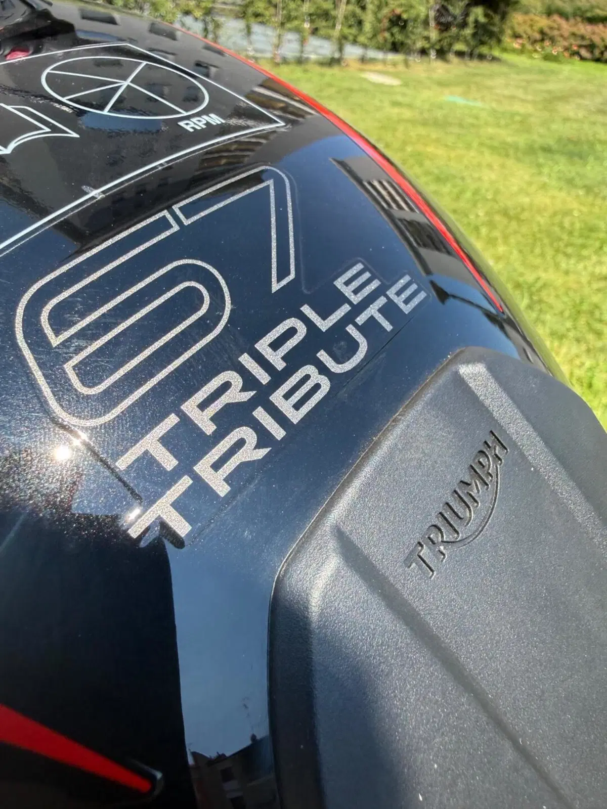 Triumph Trident 660 Triple Tribute Edition (2025 - 26) (10)