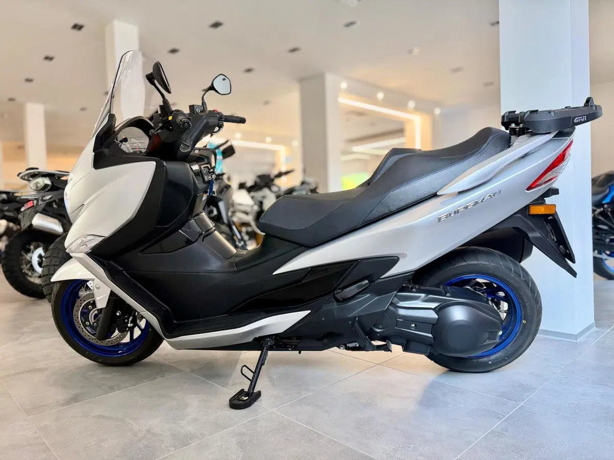Suzuki Burgman 400 (2022 - 24) (3)
