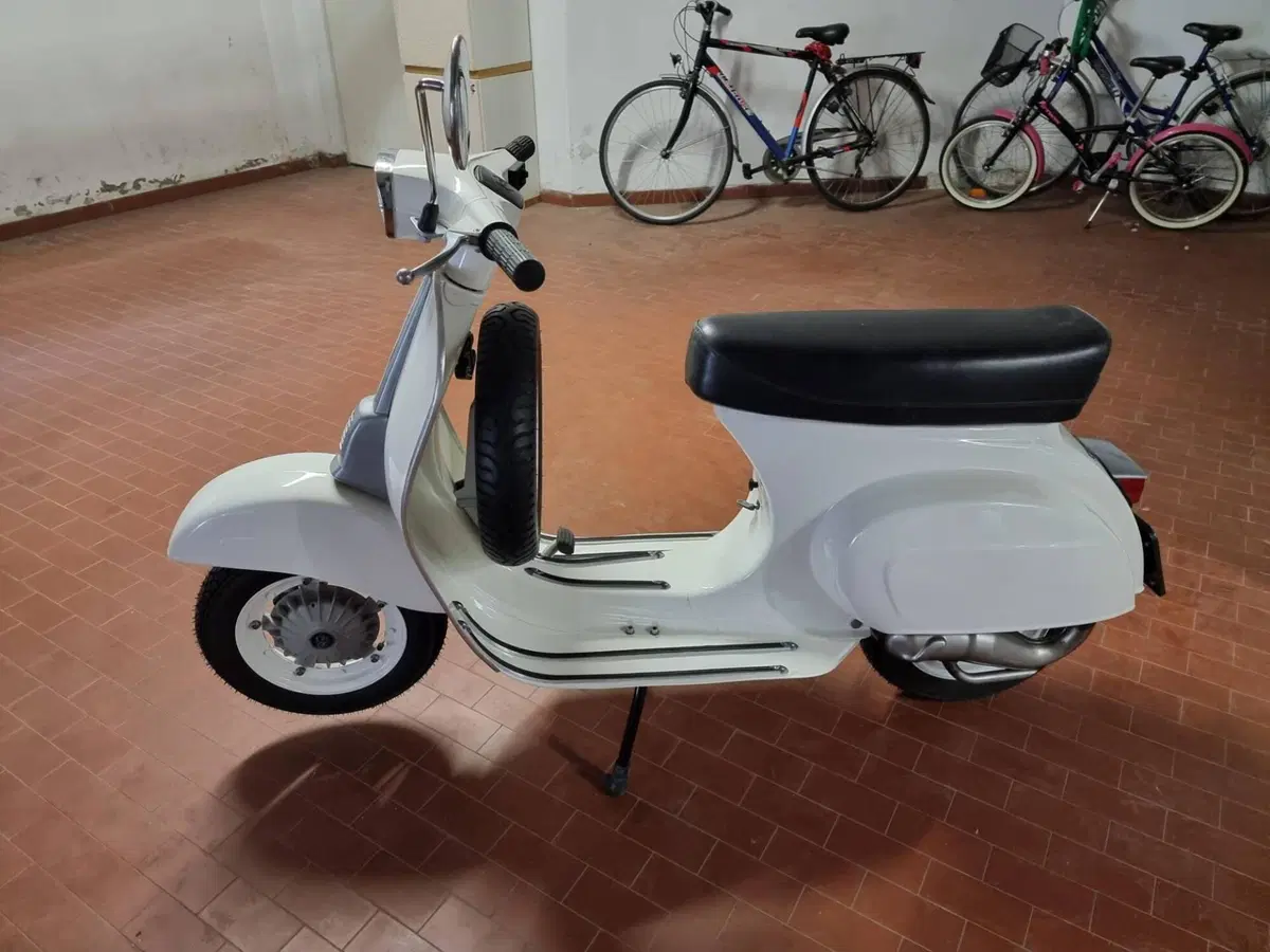 Piaggio Vespa 50 special  (2)