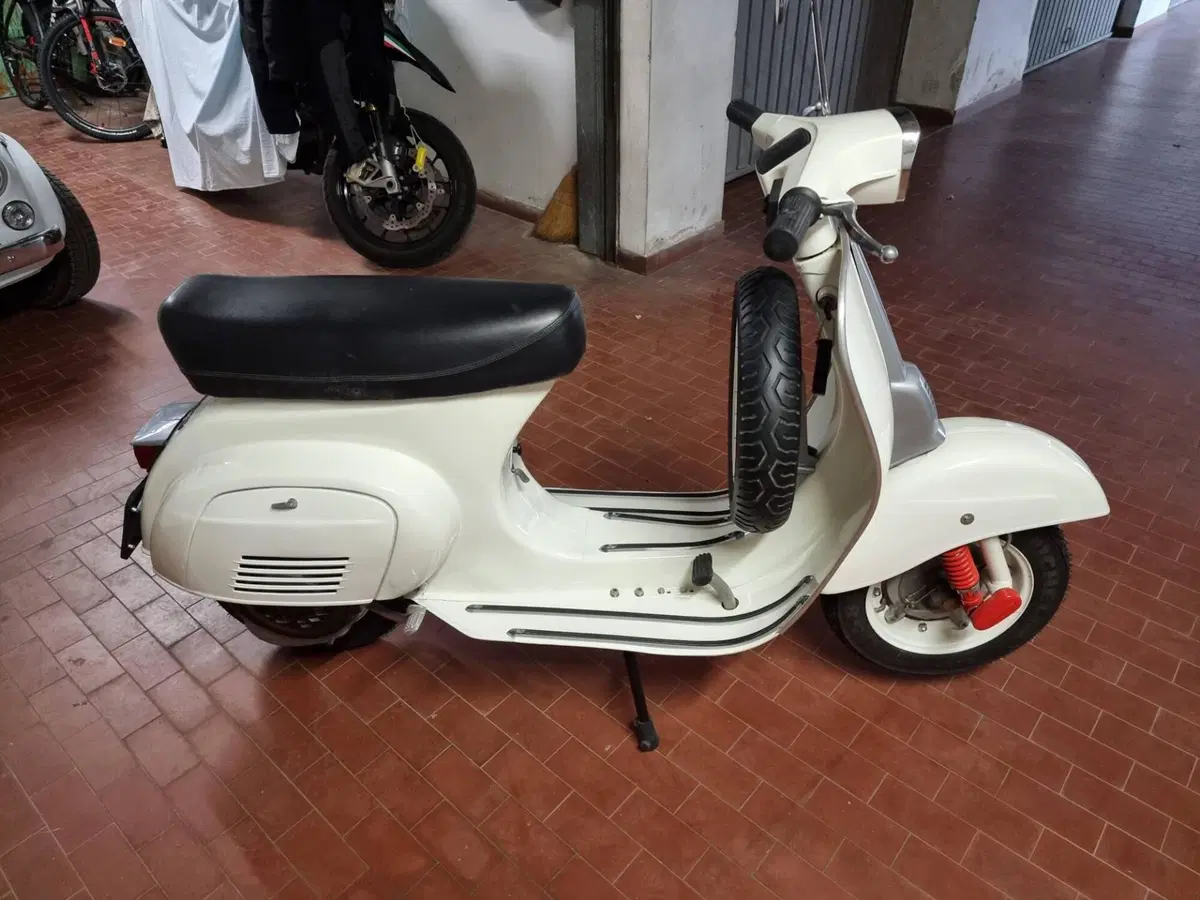 Piaggio Vespa 50 special  (4)
