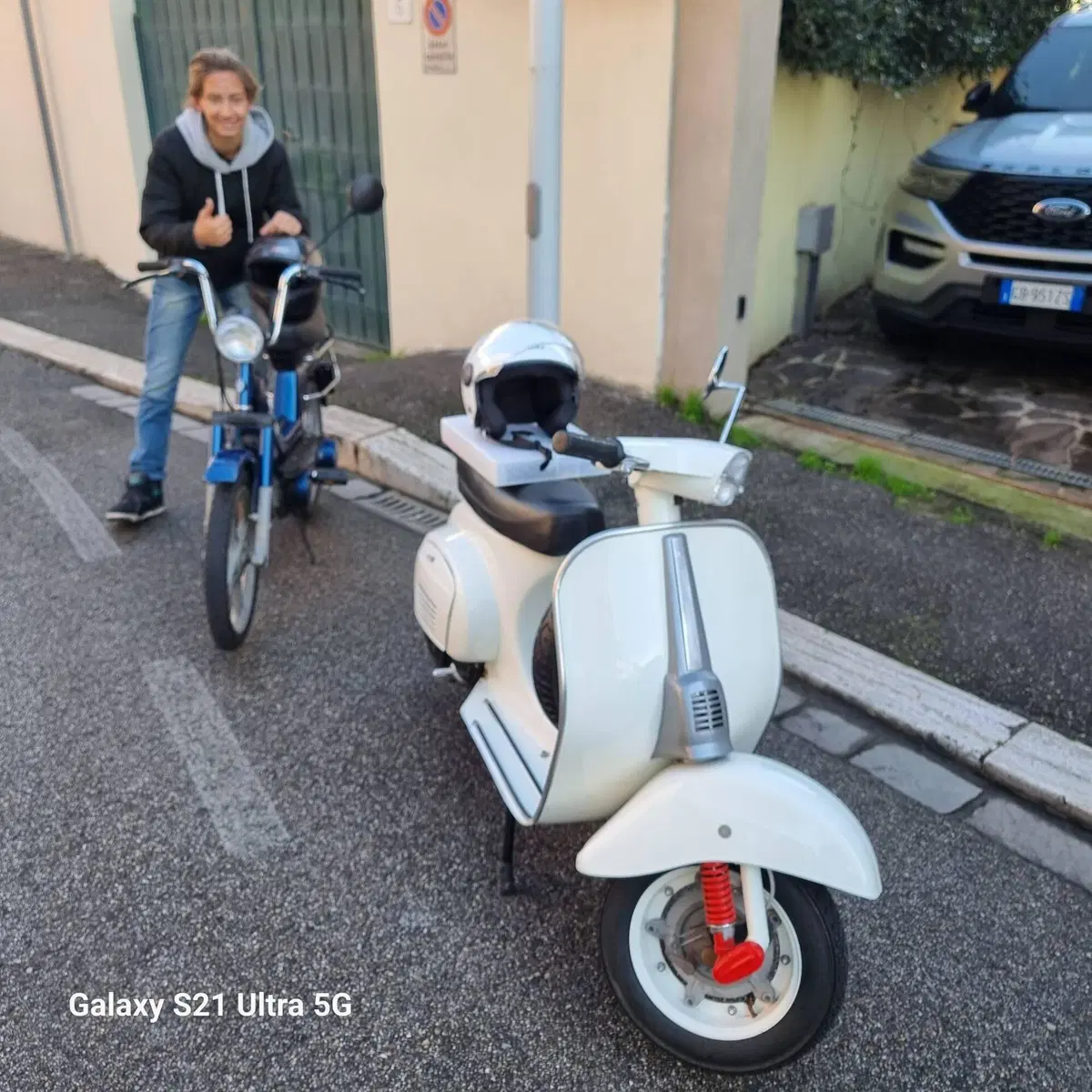 Piaggio Vespa 50 special  (8)