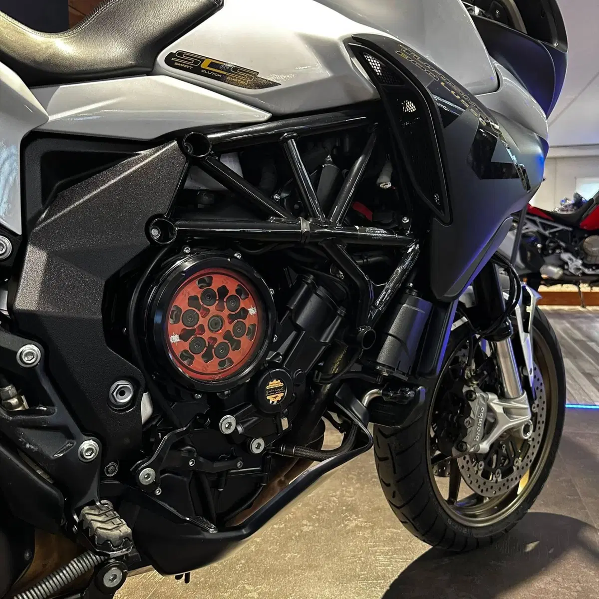 MV Agusta Turismo Veloce 800 Lusso SCS (2017 - 20) (6)