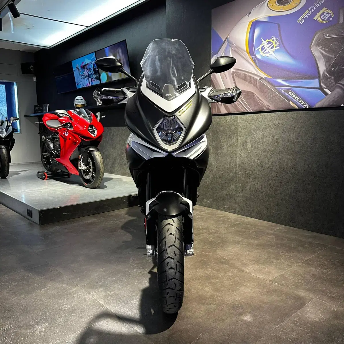 MV Agusta Turismo Veloce 800 Lusso SCS (2017 - 20) (3)