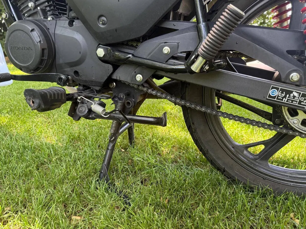 Honda CB 125 F (2021 - 25) (12)