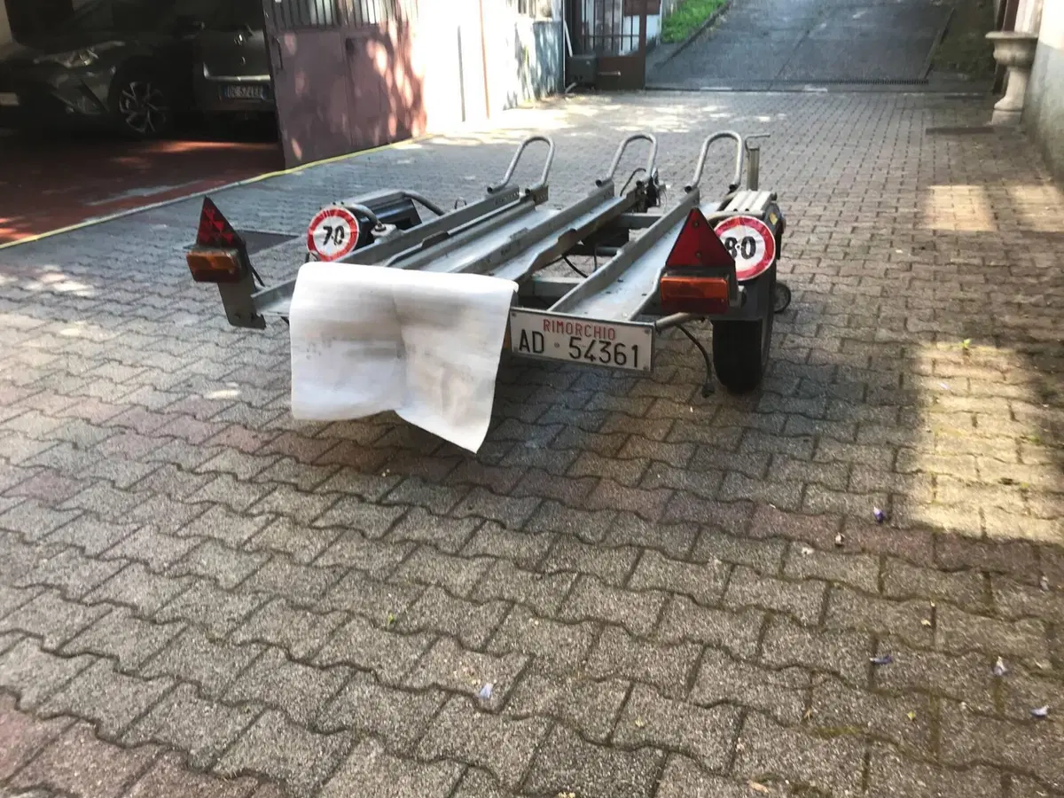 Carrello per tre moto Ellebi