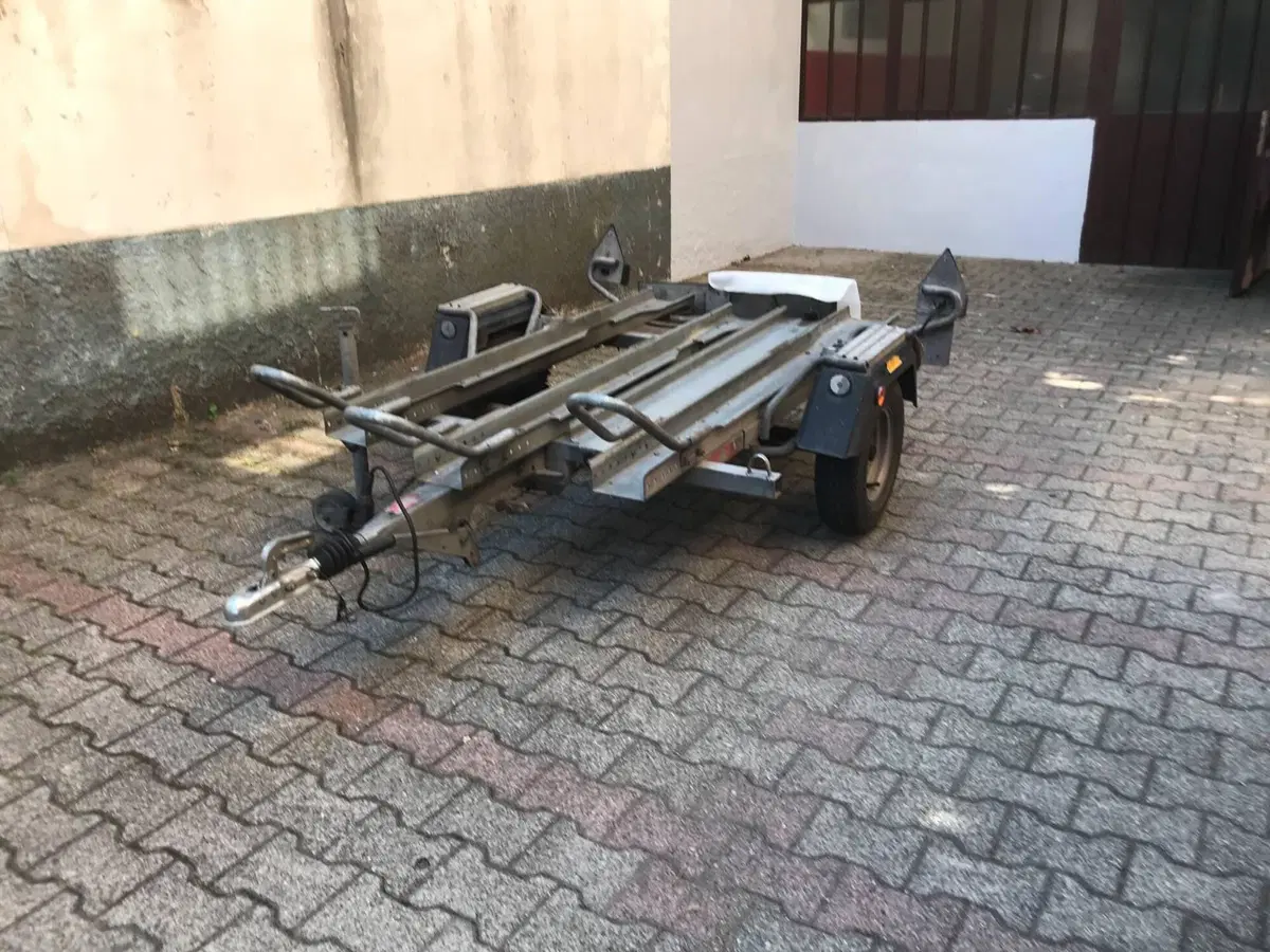 Carrello per tre moto Ellebi (2)