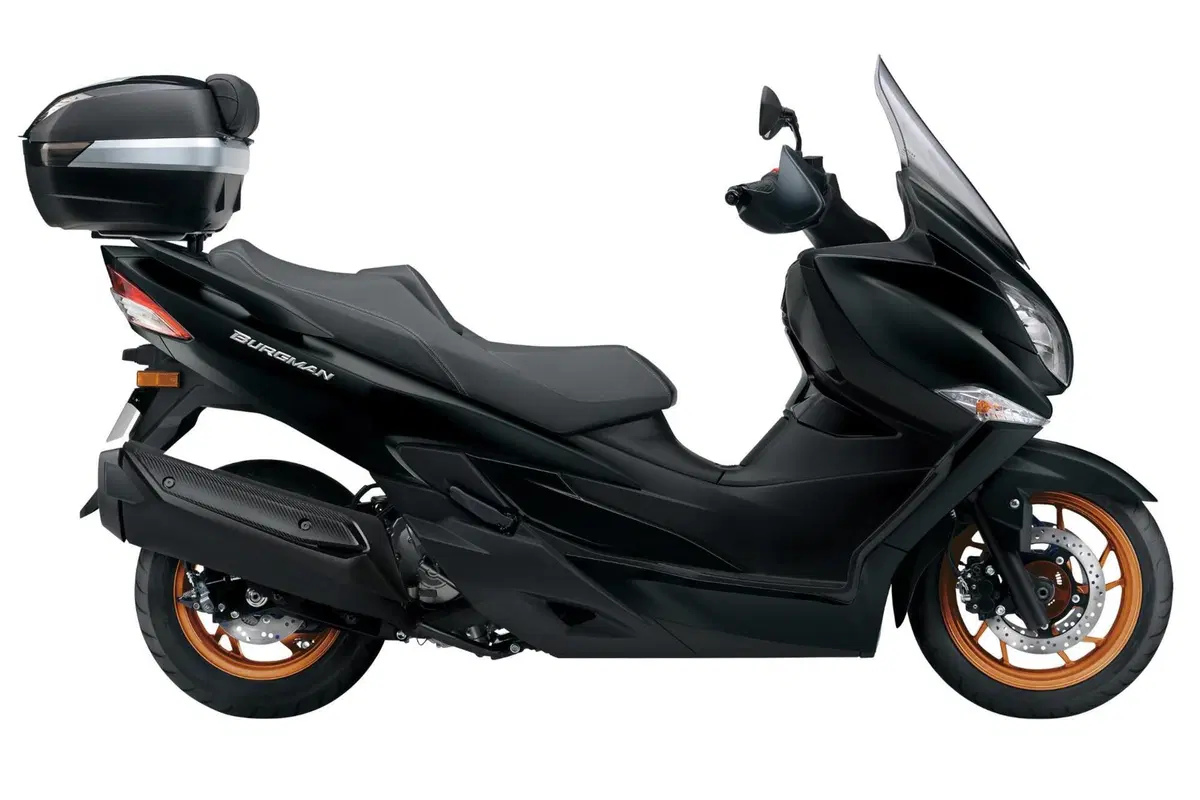 Suzuki Burgman 400 Comfort (2026) (2)