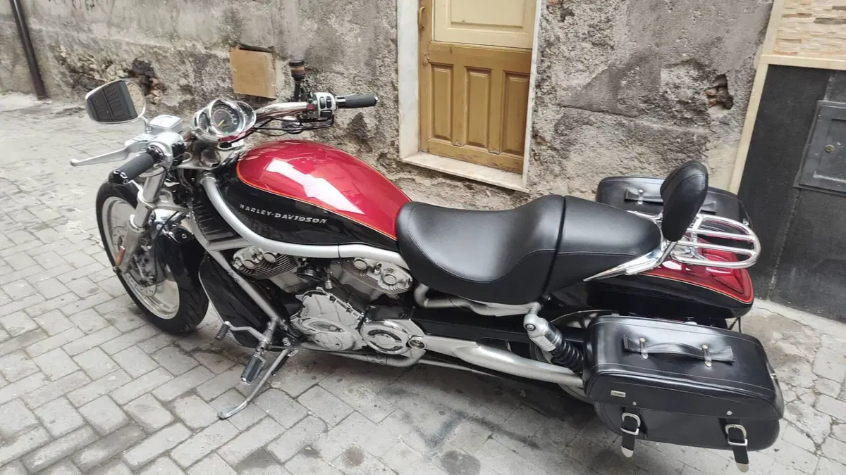 Harley-Davidson 1130 V-Rod (2002 - 05) - VRSCA (3)