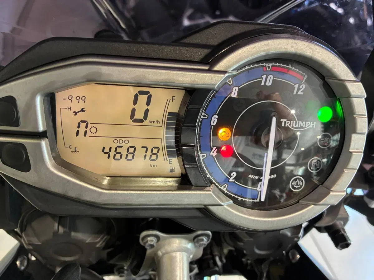 Triumph Tiger 800 (2010 - 14) (11)