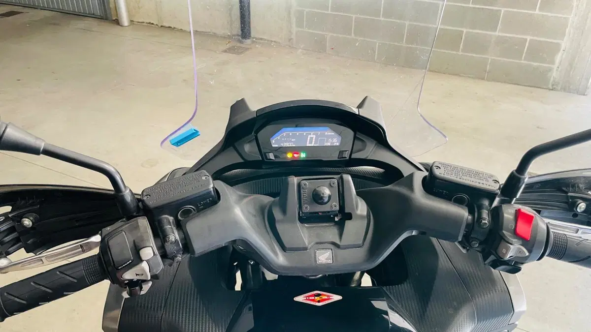 Honda Integra 750 DCT Sport (2017) (7)