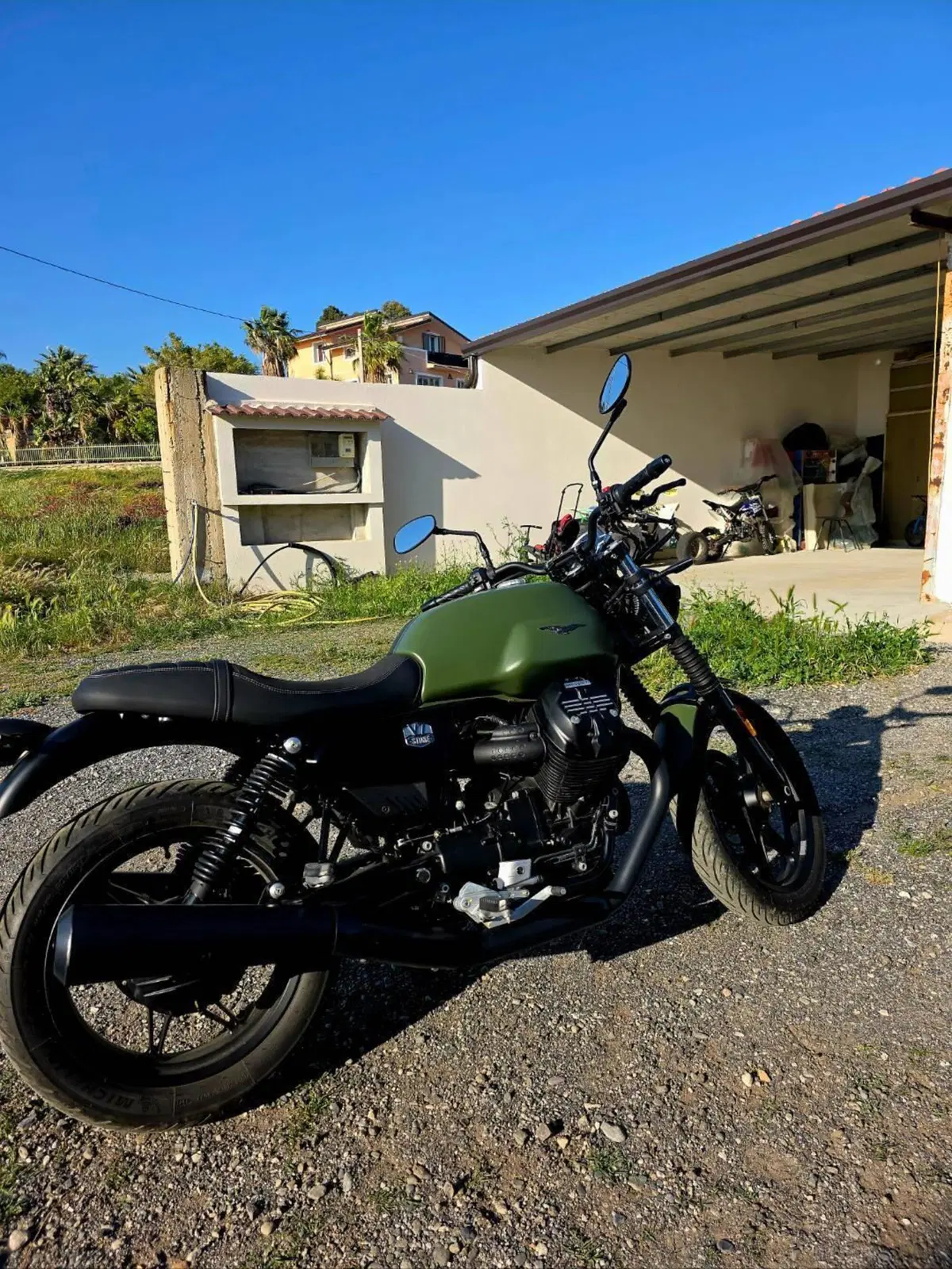 Moto Guzzi V7 Stone Ten (2024 - 25) (8)