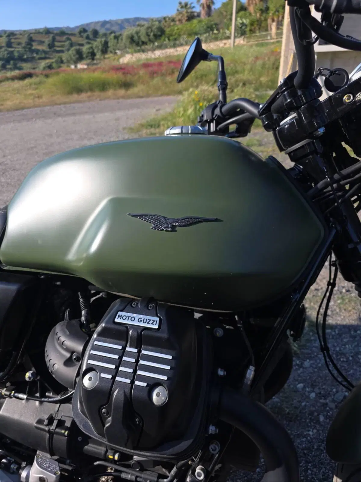 Moto Guzzi V7 Stone Ten (2024 - 25) (10)