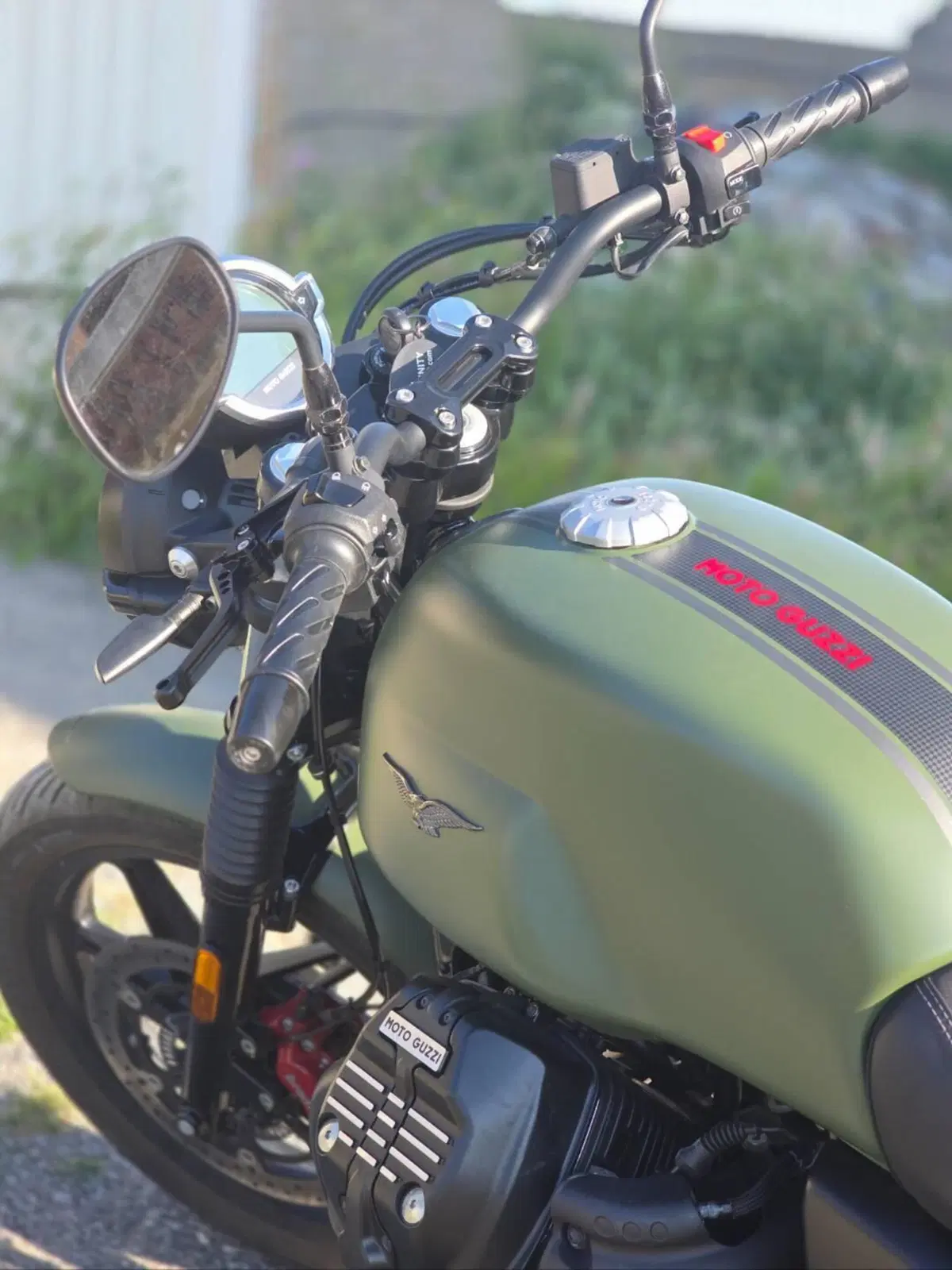 Moto Guzzi V7 Stone Ten (2024 - 25) (11)