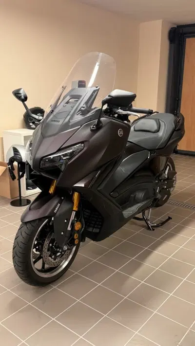Yamaha T-Max 560 Tech Max (2025 - 26) usata