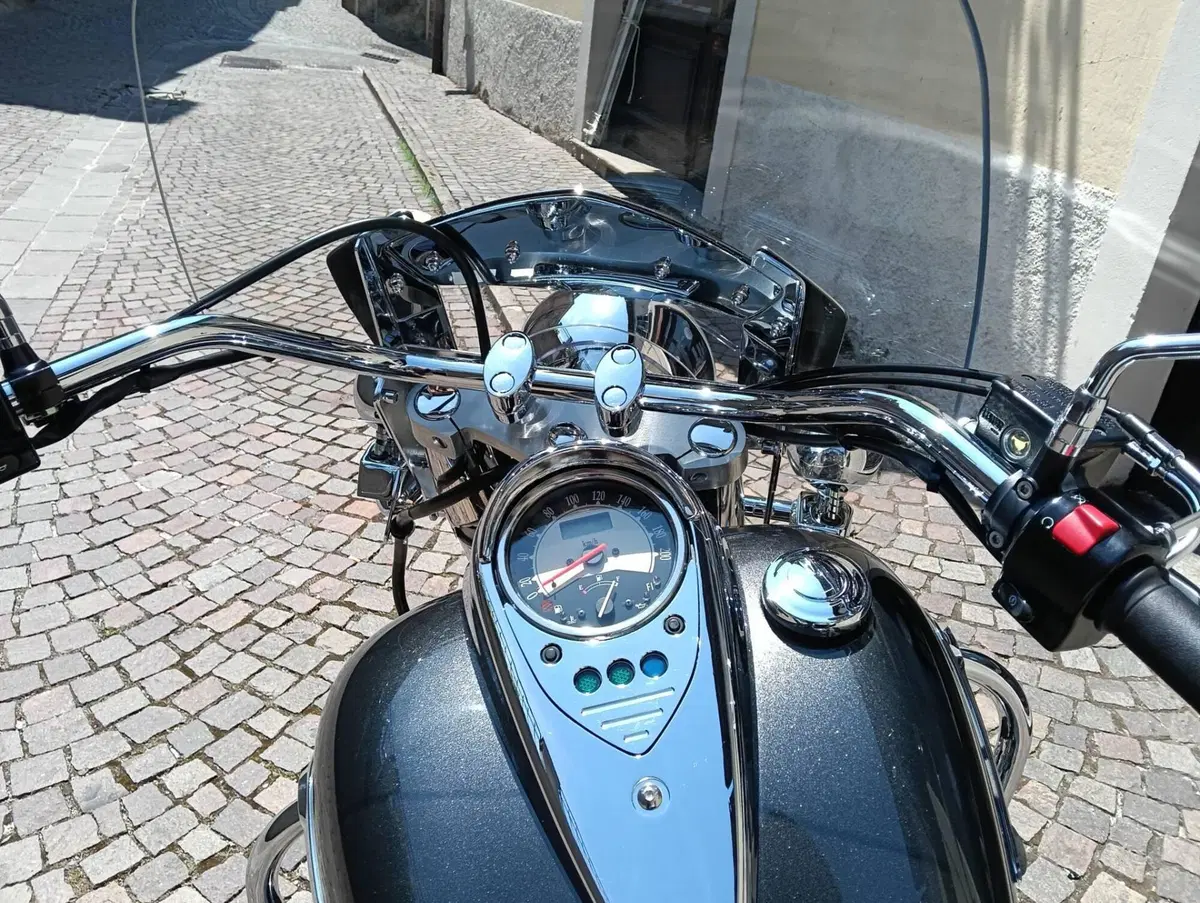 Kawasaki Vulcan VN 900 Classic (2011 - 16) (6)