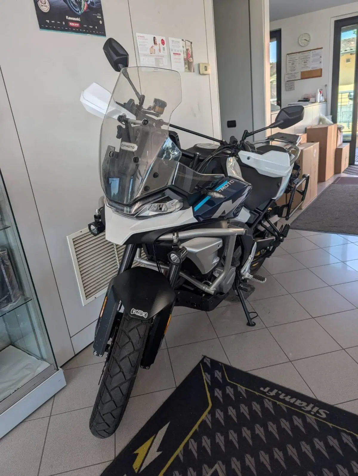 CFMOTO 700MT Adventure (2025 - 26)