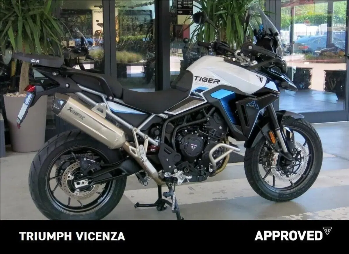 Triumph Tiger 900 Alpine Special Edition (2026) (4)