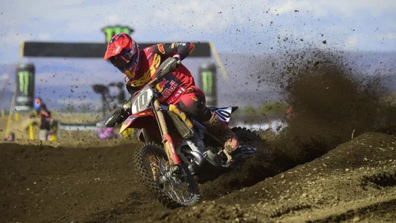 MXGP 2026 rd.11 QUALIFYING RACE. Lucas avanza, si rivede Laengenfelder [VIDEO]