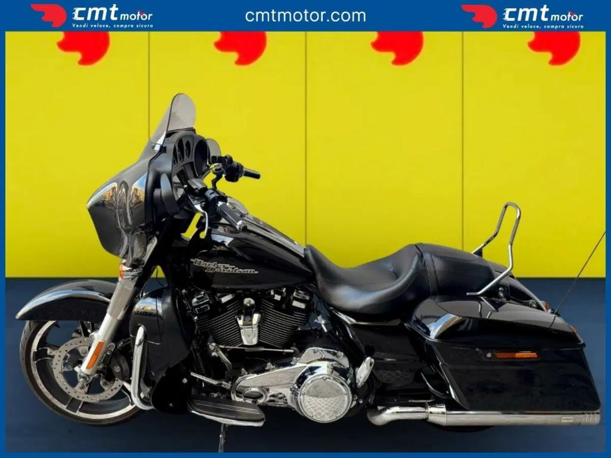 Harley-Davidson 107 Street Glide (2017 - 19) - FLHX