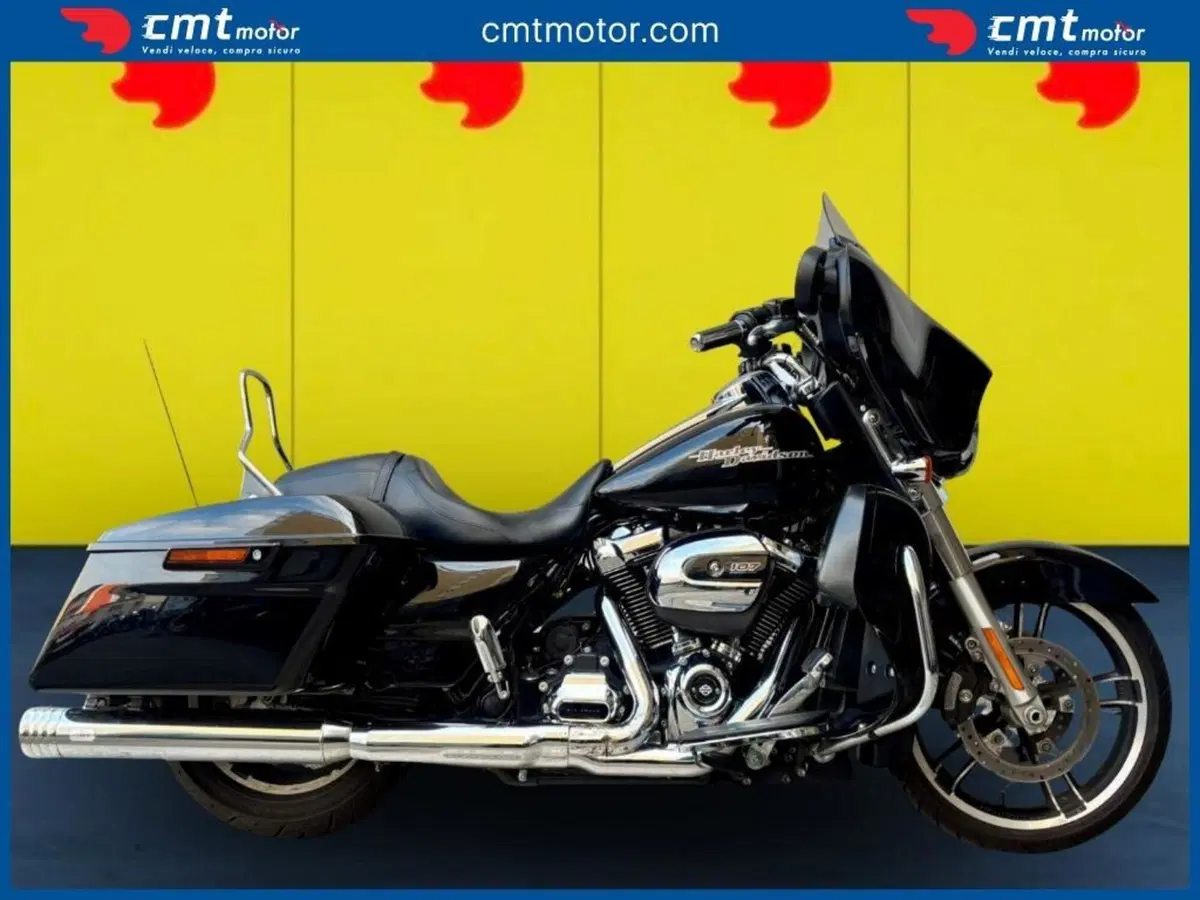Harley-Davidson 107 Street Glide (2017 - 19) - FLHX (3)