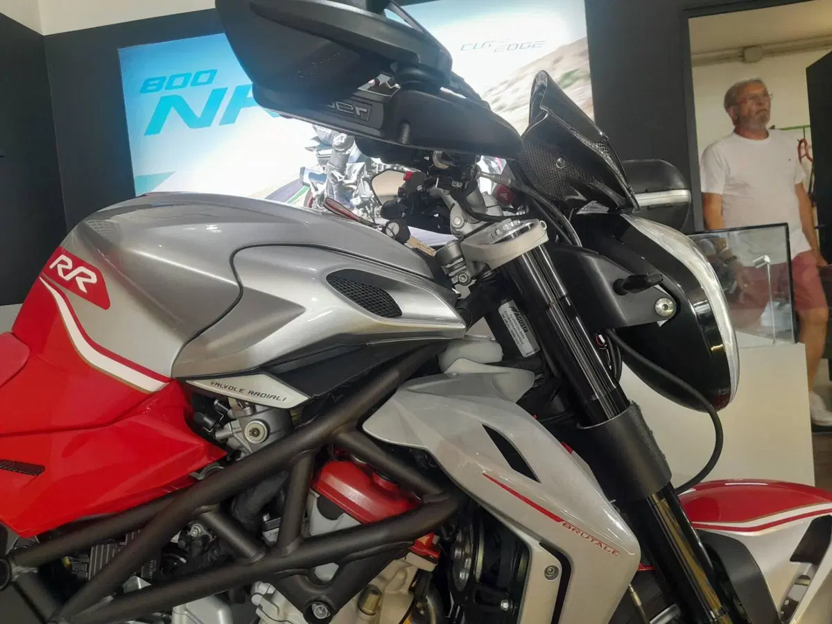MV Agusta Brutale 1090 RR (2009 - 15) (4)