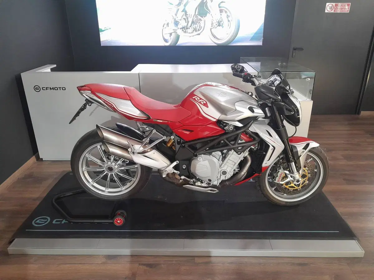 MV Agusta Brutale 1090 RR (2009 - 15) (10)