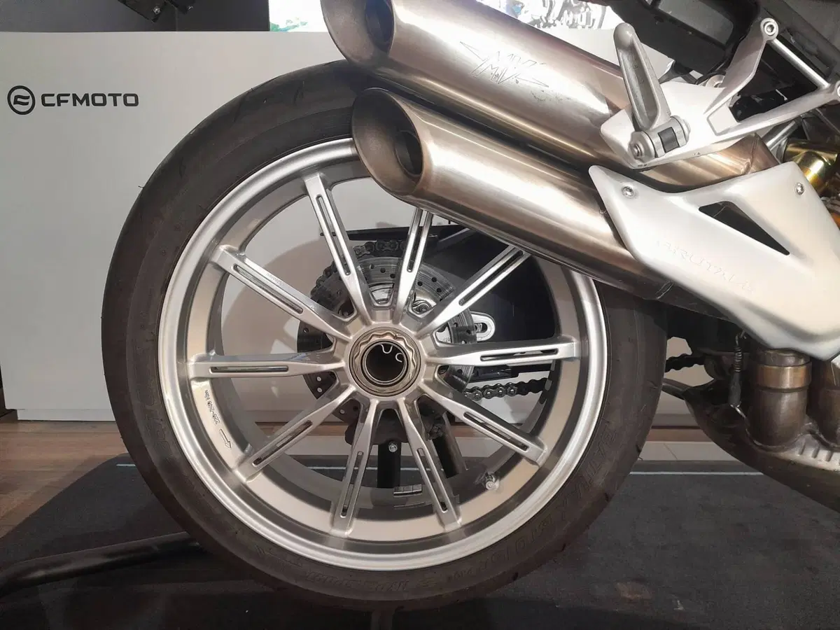 MV Agusta Brutale 1090 RR (2009 - 15) (12)
