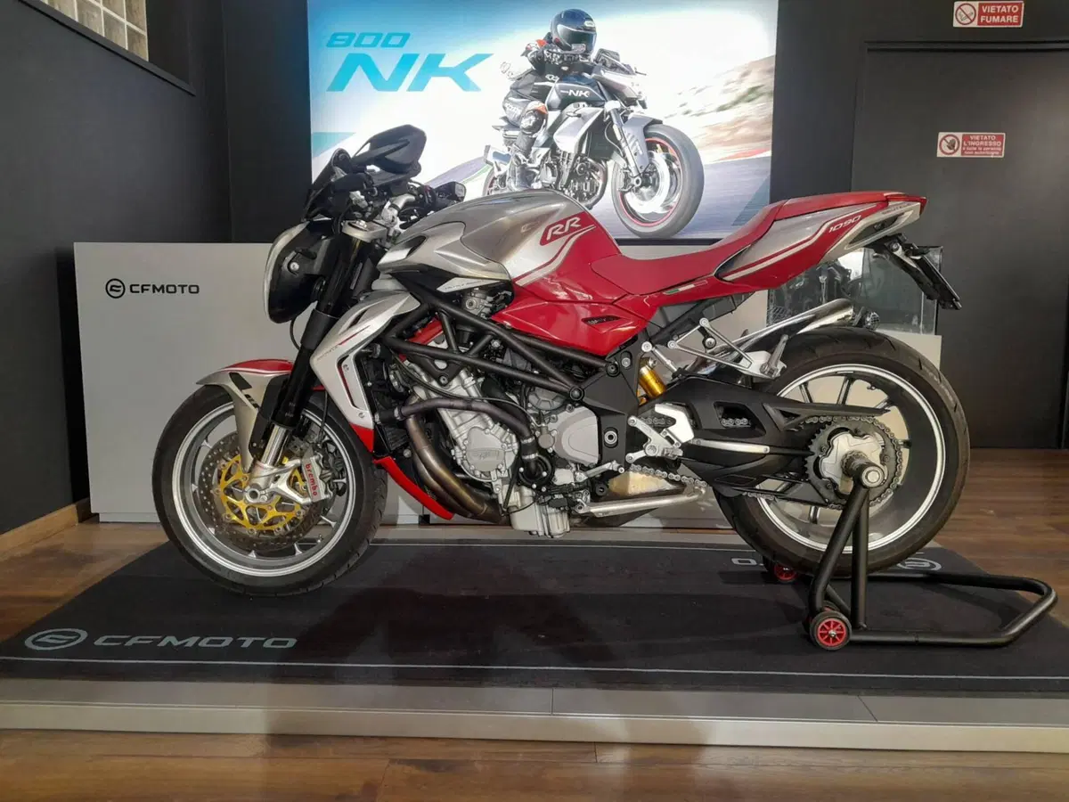 MV Agusta Brutale 1090 RR (2009 - 15) (16)