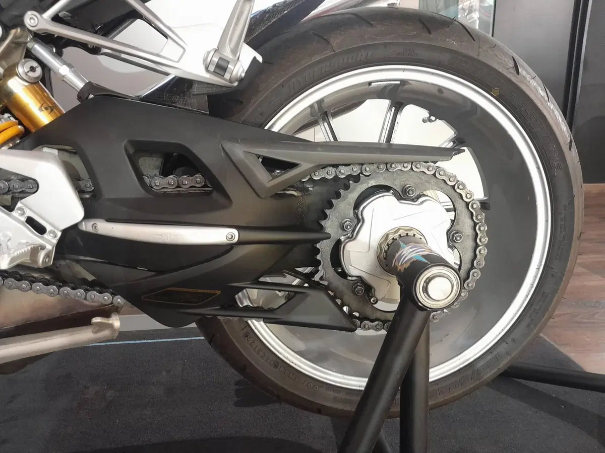MV Agusta Brutale 1090 RR (2009 - 15) (17)