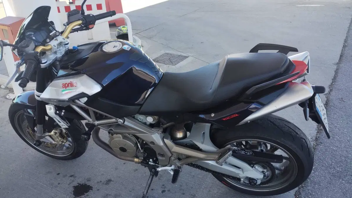 Aprilia Shiver (2008 - 10) (5)