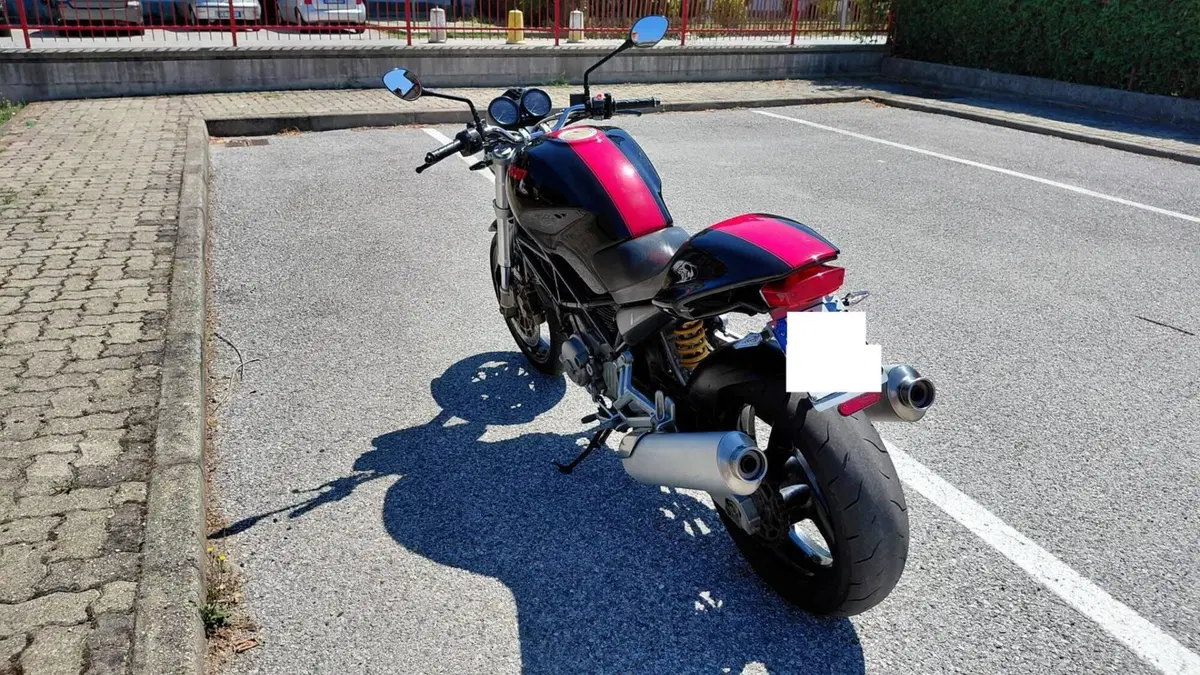 Ducati Monster 620 I.E. Dark (2002) (8)