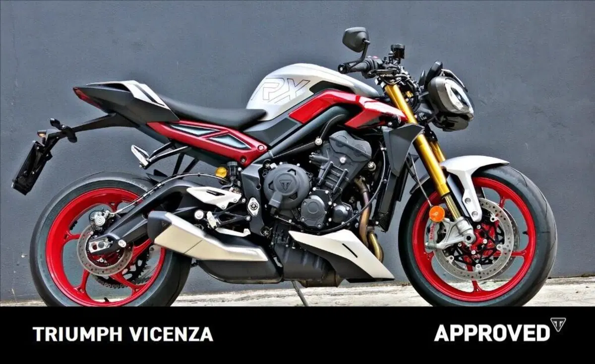 Triumph Street Triple 765 RX (2026)