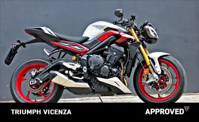 Triumph Street Triple 765 RX (2026) usata