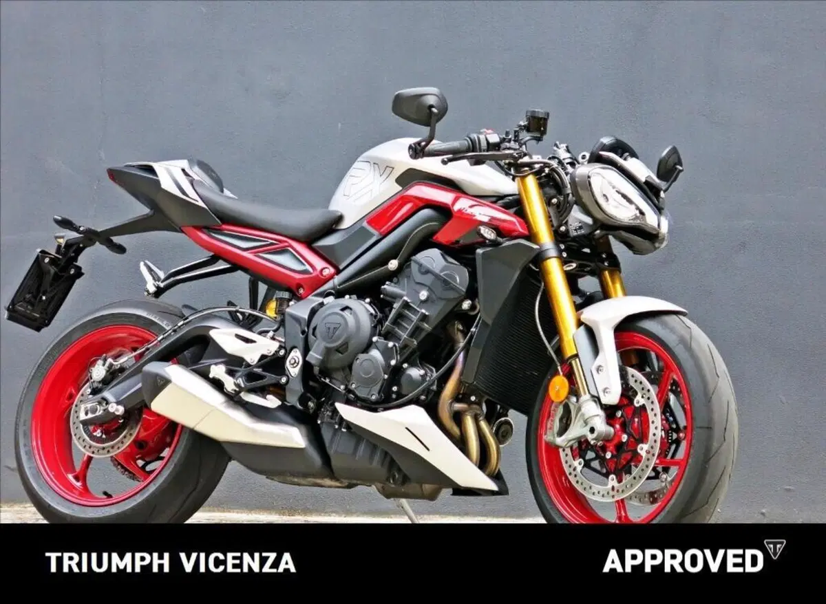 Triumph Street Triple 765 RX (2026) (2)